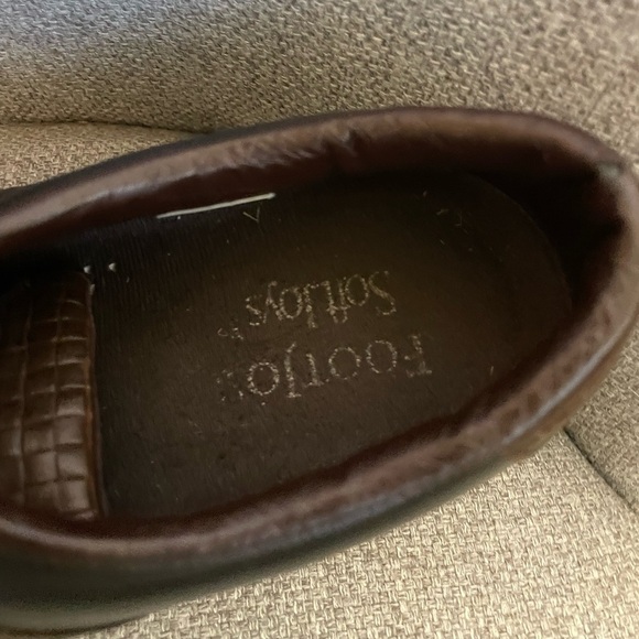 FOOTJOY- SoftJoys Golf Shoes men’s 9.5 - Picture 4 of 6